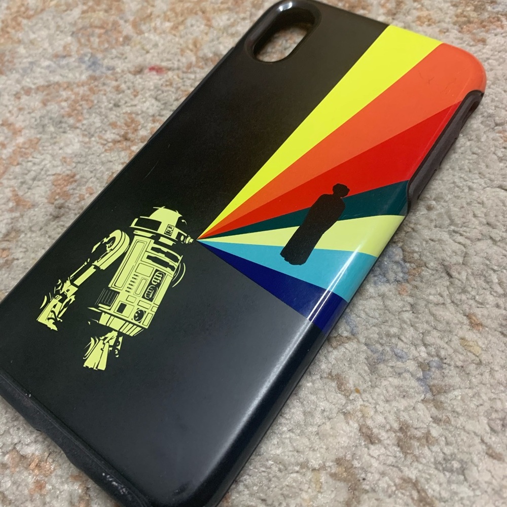 R2-d2 and Princess Leia phone case